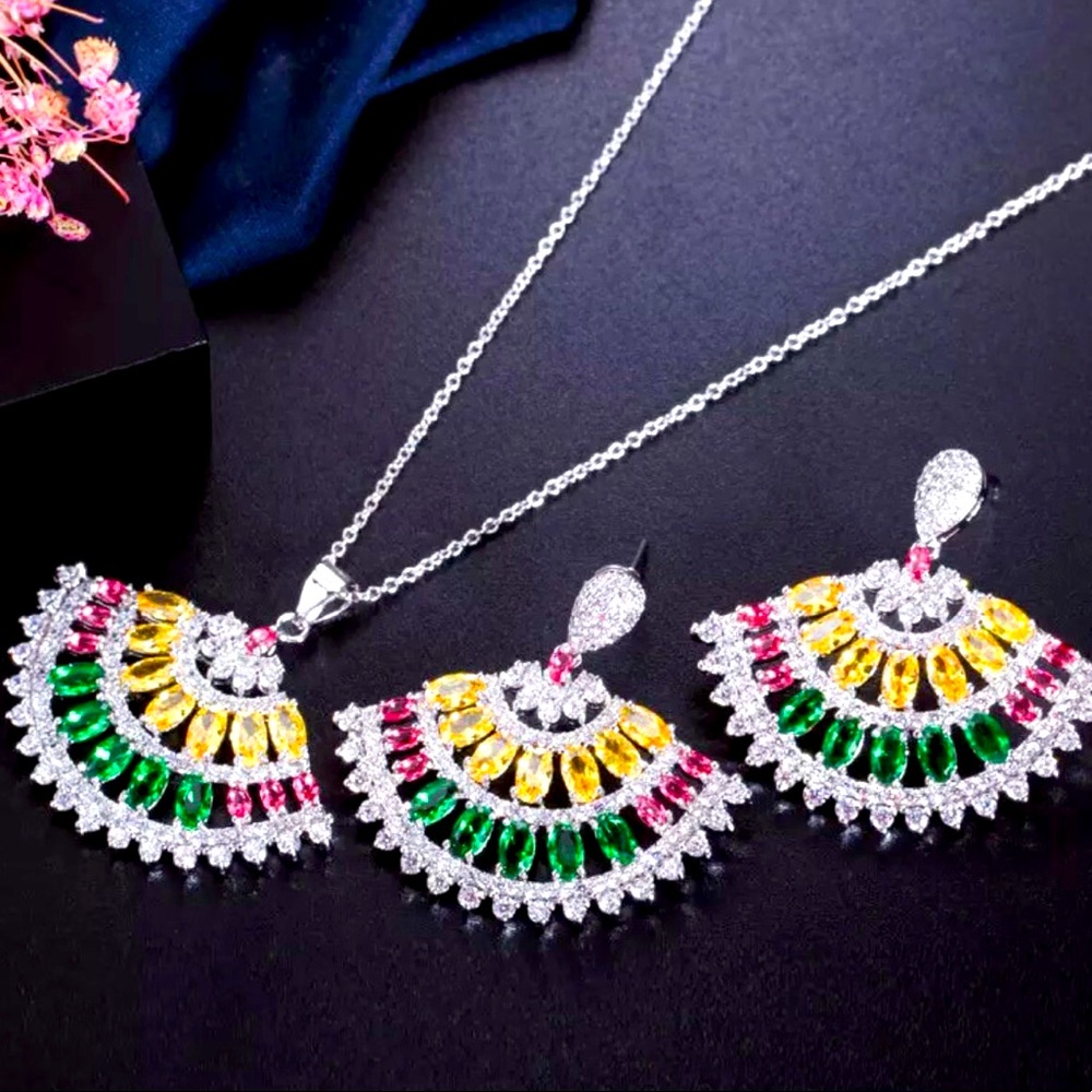 ✨Tourmaline Fan Necklace & Earring Set✨